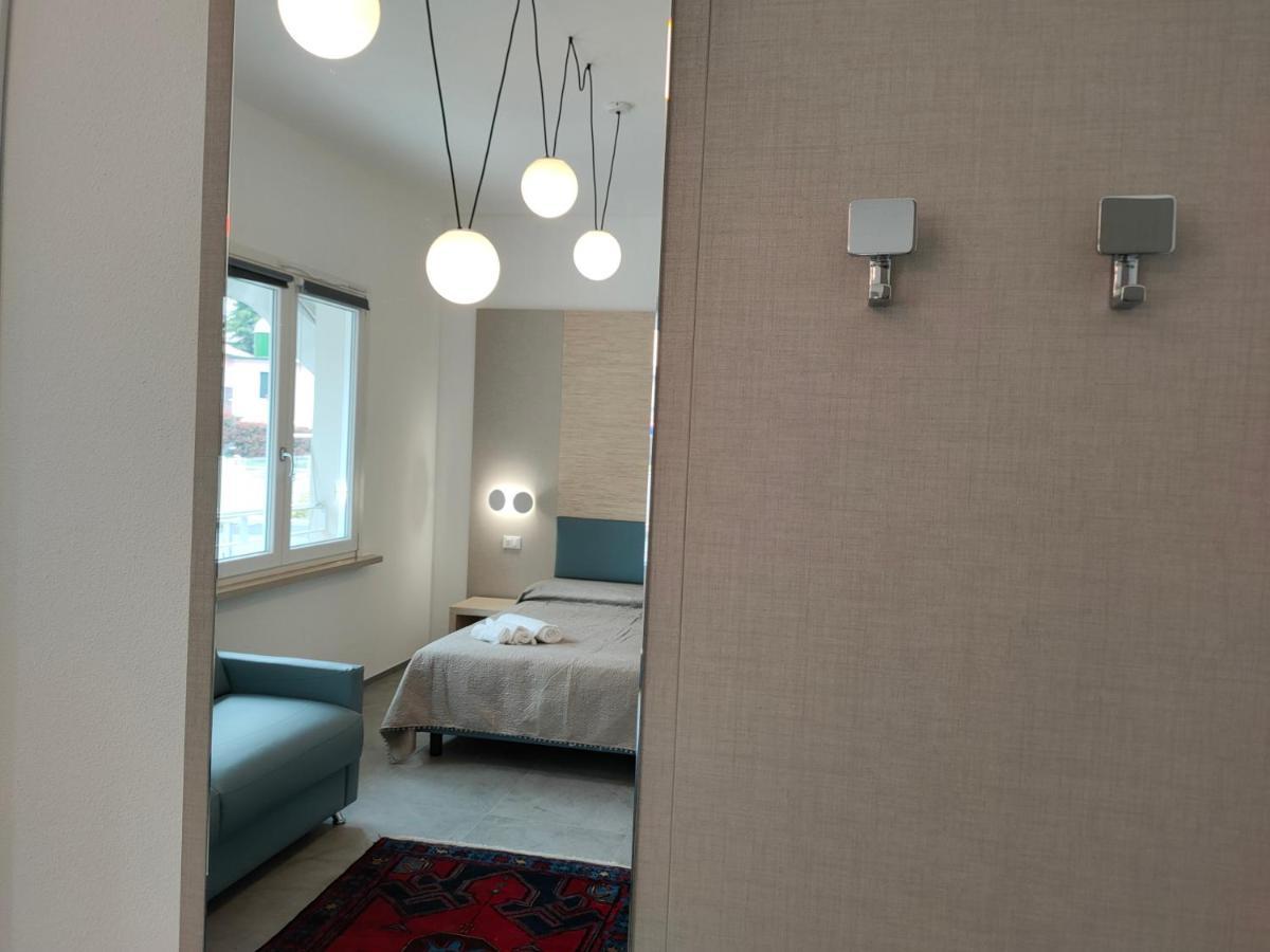 Iris Ar Holiday-Home Peschiera del Garda Exterior photo